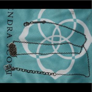 Kendra Scott necklace